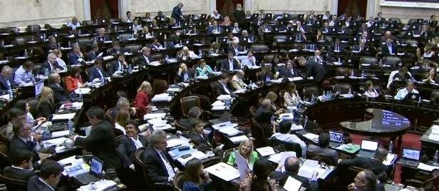 Diputados Discuten Durante Toda La Noche La Ley De Reforma Previsional ...