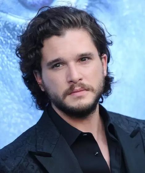 actor-kit-harington-attends-the-season-7-premiere-of-game-news-photo-824977060-1536921425