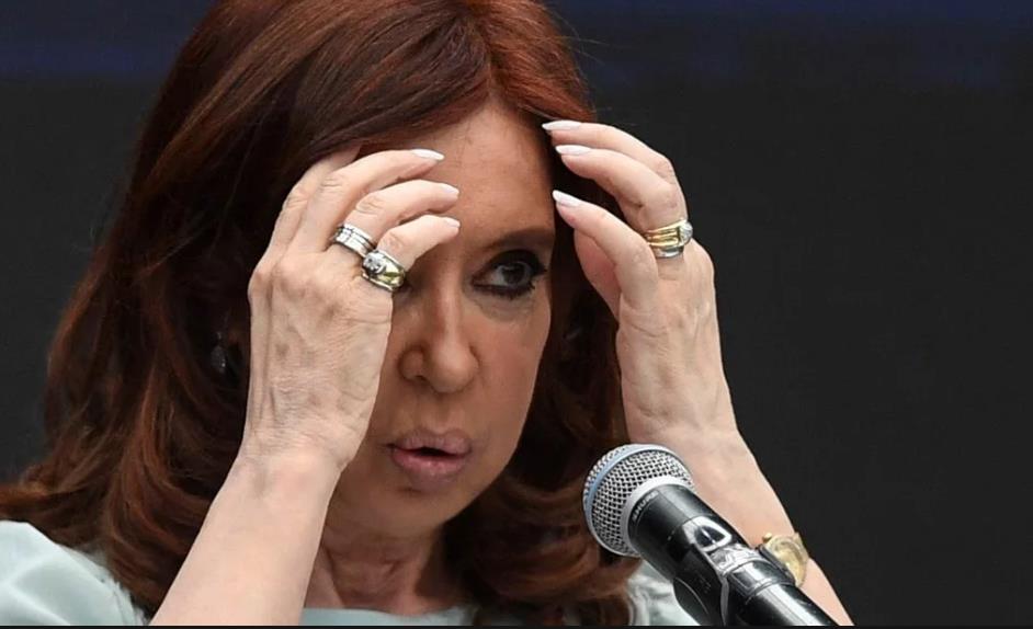 Cristina Kirchner Presentó Un Escrito Para Pedir Ir A Juicio Oral Por ...