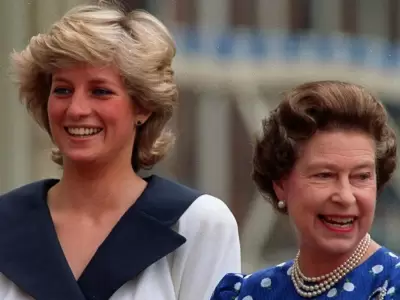 Diana_de_Gales-Carlos_de_Inglaterra-Buckingham_Palace-Tony_Blair-Isabel_II_de_Inglaterra-Funerales-Muertes-Reino_Unido-Casas_Reales_243239647_44905704