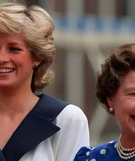 Diana_de_Gales-Carlos_de_Inglaterra-Buckingham_Palace-Tony_Blair-Isabel_II_de_Inglaterra-Funerales-Muertes-Reino_Unido-Casas_Reales_243239647_44905704