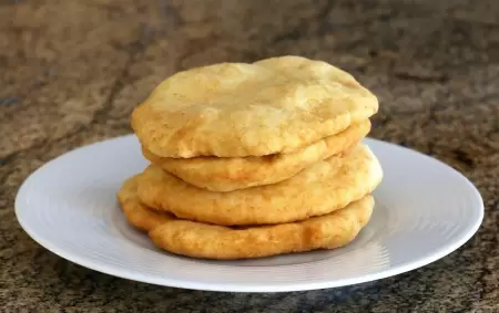 fry-bread-52016-573366403df78c6bb0946c2a