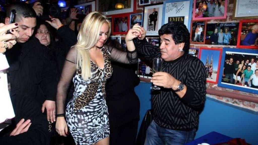 El video que se hizo viral con el baile de Maradona y Ojeda: pasado de ...