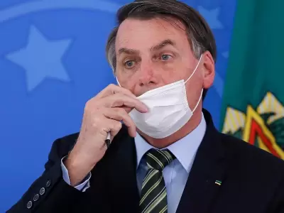 bolsonaro-20con-20barbijo-20afp