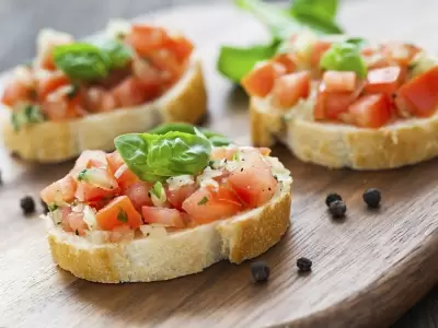 bruschetta-de-tomate-muzarella-y-albahaca 1