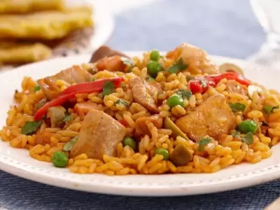 Receta-de-arroz-con-pollo-fcil-y-rpido-1068x601