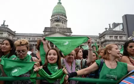 Panuelazo-marcha-protesta-aborto-legal-Congreso-81