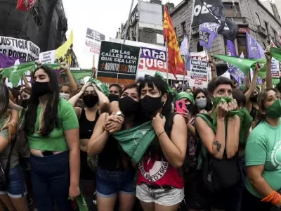 el-proyecto-legalizacion-del-aborto-se-debatira-este-martes-el-senado