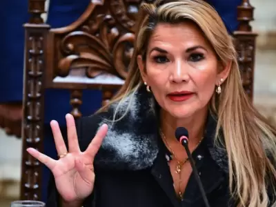jeanine-anez-presidenta-de-facto-bolivia-20191123-808387