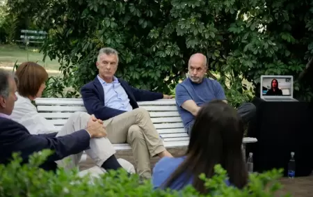 MACRI-LARRETA