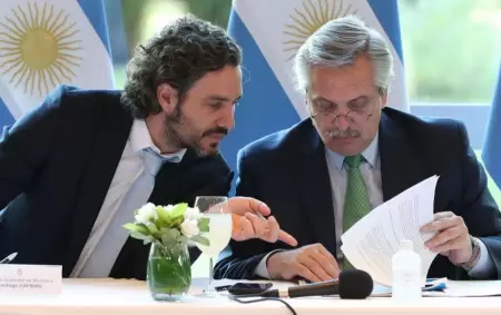 el-presidente-alberto-fernandez-junto-al-jefe-gabinete-la-nacion-santiago-cafiero