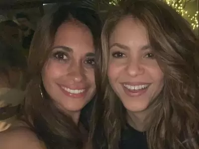 antonella-roccuzzo-y-shakira.jpg_979910457