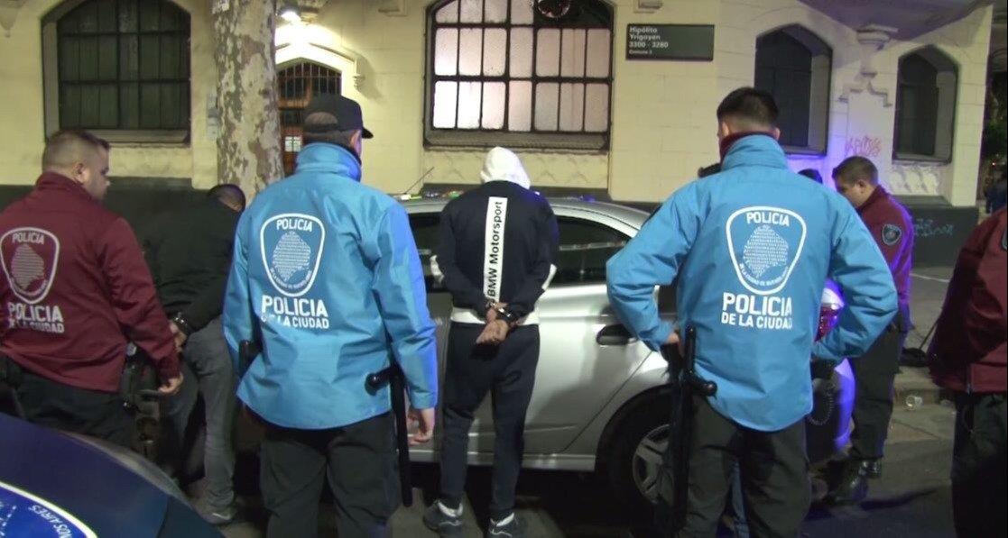 Qué hacer si te detiene la Policía: tus derechos y el procedimiento que ...