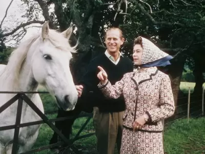 queen-elizabeth-prince-philip-wood-farm