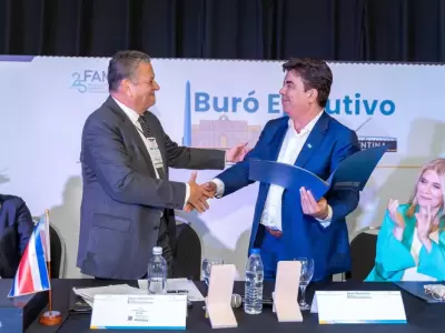 FE Buro? CoPresidencia FLACMA Expo Muni y Ciud