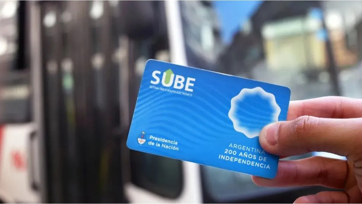 Otro golpe al bolsillo: el boleto de colectivo vuelve a subir en el ...