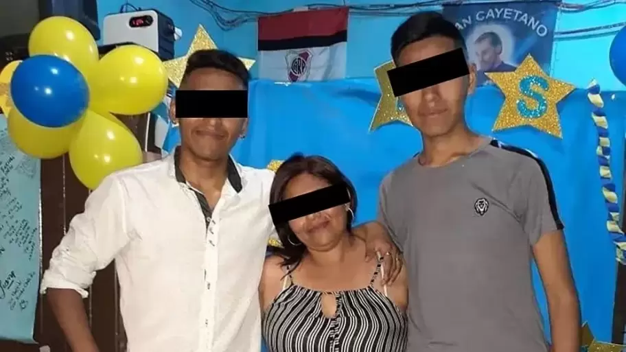 Mnica Mariela Quispe (43), Alex Exequiel Vera (21) y su hermano Jonathan Ariel (25)