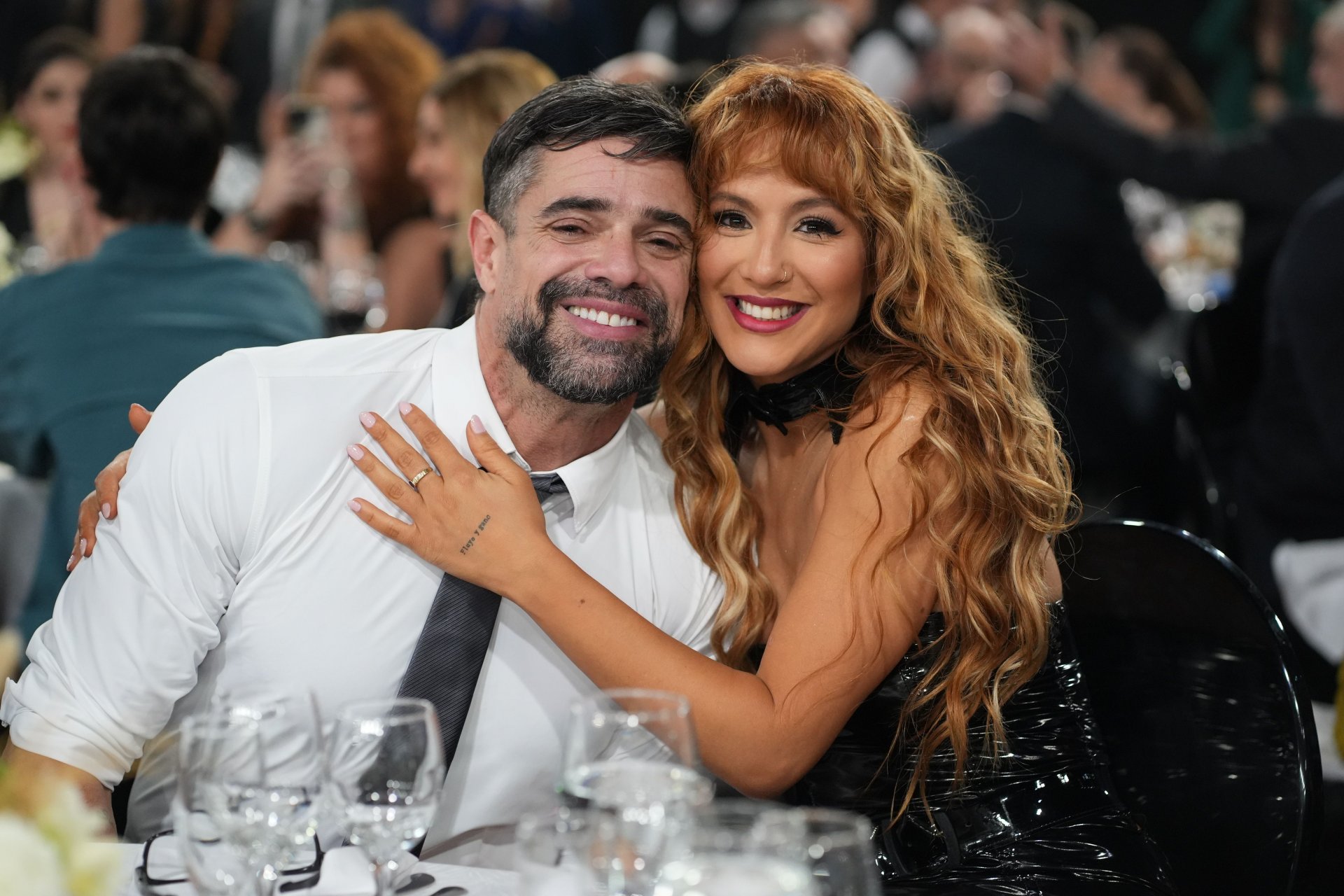 Aseguran el retorno de Flor Vigna y Luciano Castro a escondidas de Sabrina  Rojas por 