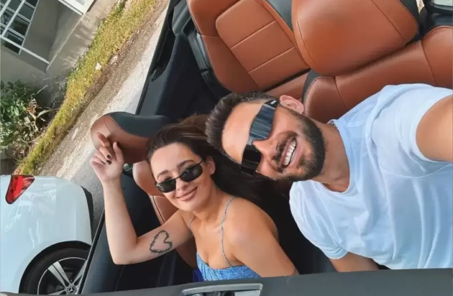 Flor Jazmn Pea y Nicols Occhiato en viaje de trabajo por Miami.