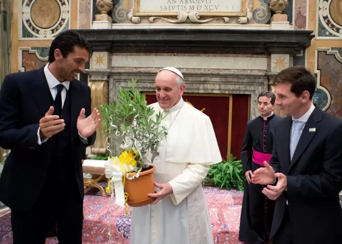 El Papa francisco y Lionel Messi
