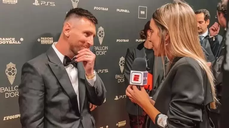 Lionel Messi y Sofía Martínez en el Balón de Oro