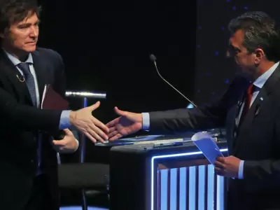 Javier Milei y Sergio Massa en el debate presidencial.