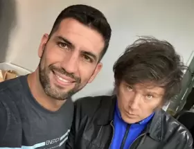 El diputado nacional juje�o Manuel Quintar junto al presidente Javier Milei.