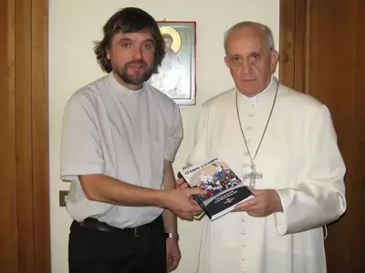 El Padre "Pepe"  Di Paola sobre Javier Milei: "Su agresin al Papa Francisco es intolerable"