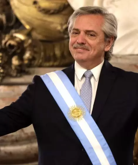 Va haciendo las valijas: Alberto le aceptó la renuncia a todo su gabinete con la mirada puesta en España