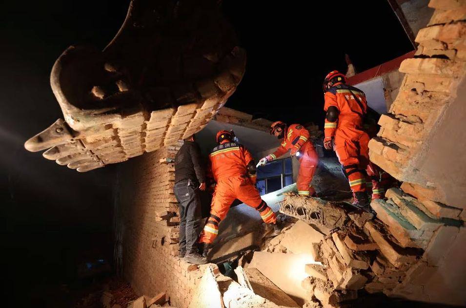 El Peor Terremoto De La Historia 120 Fallecidos Y 700 Heridos En