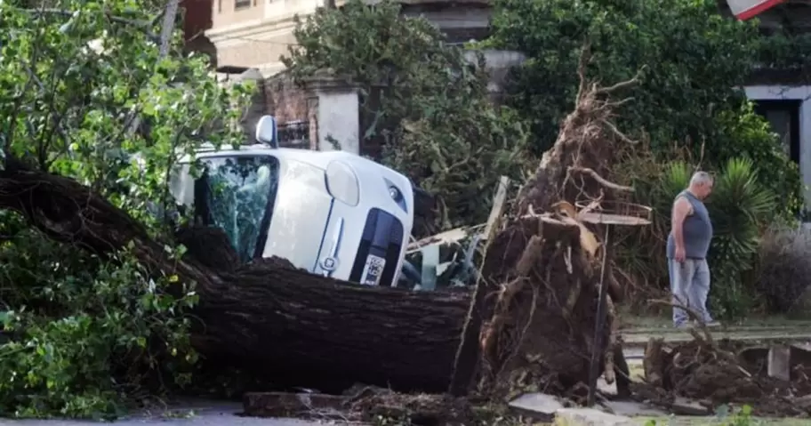 Tras los 13 fallecimientos, se declararon tres das de duelo en Baha Blanca