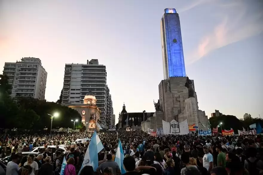 Cacerolazo en Rosario