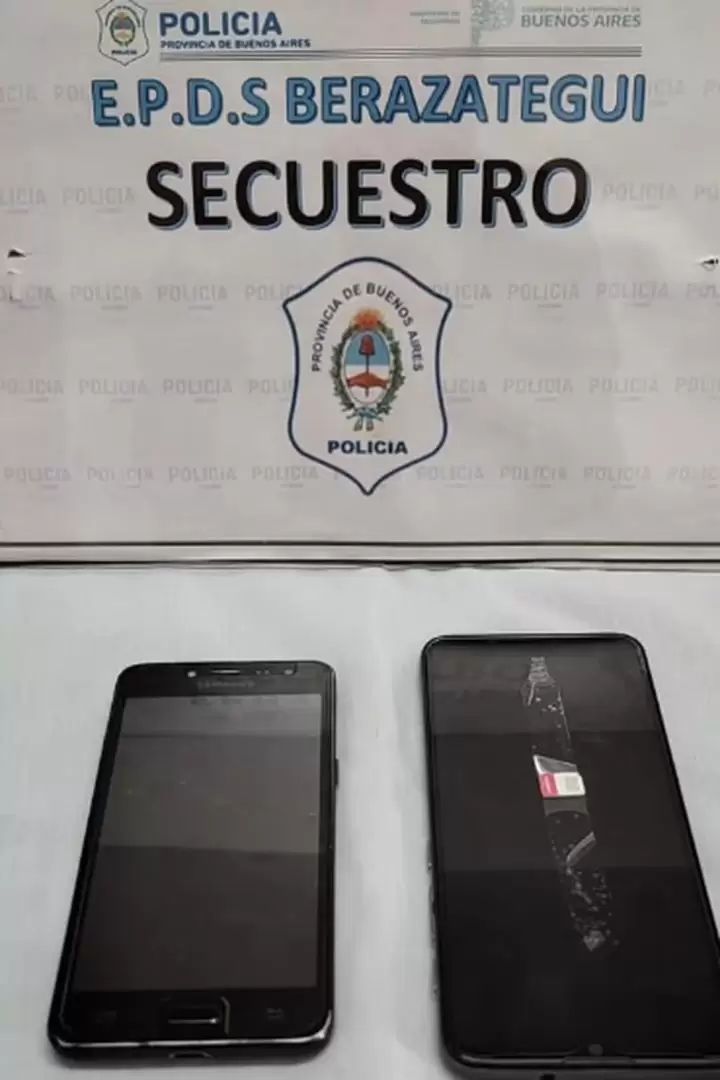 Se le secuestraron dos telfonos