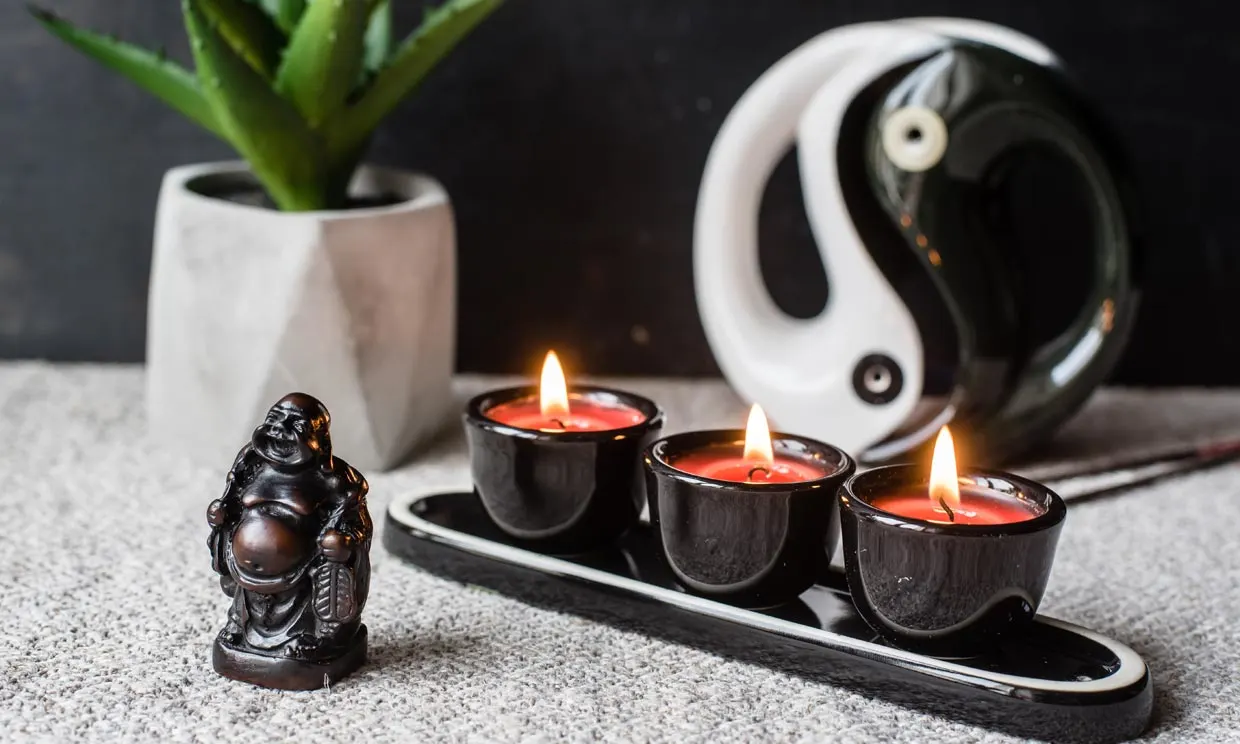 Dónde poner las velas aromáticas para atraer la prosperidad según el Feng  Shui?