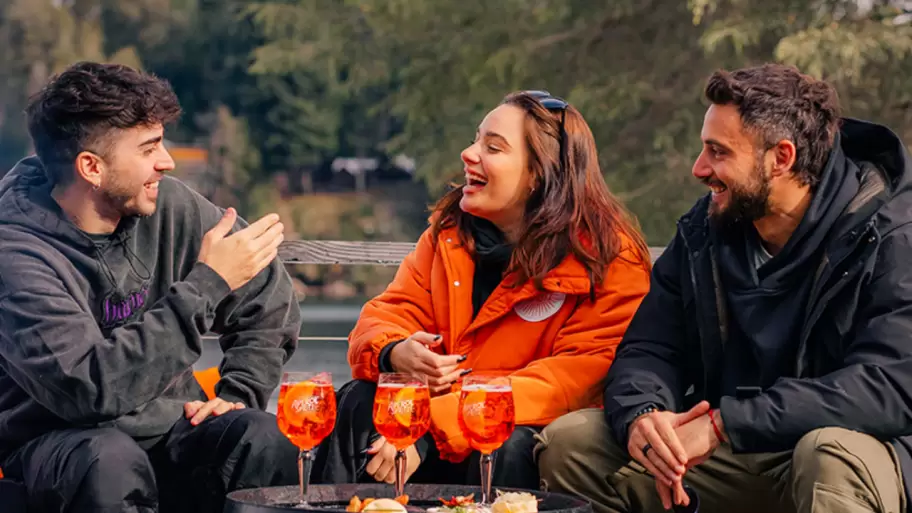 Nico Occhiato y Flor Jazmn junto a Franzoni, el ex de Flor.