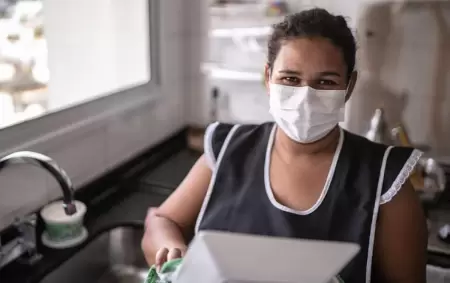 El trabajo domstico en jaque en la era Milei: "Si no me queda comida, a la noche tengo que darles t a los chicos"