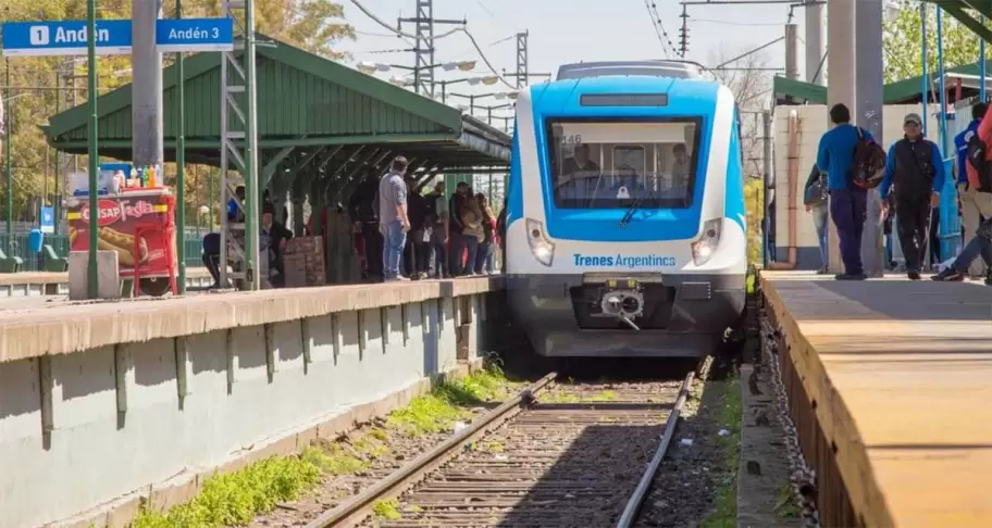 Tren Roca estacin Spegazzini.