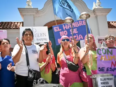 Barrios de Pie y una protesta frente a la Quinta de Olivos por la situacin de los comedores populares, y de cara al paro general