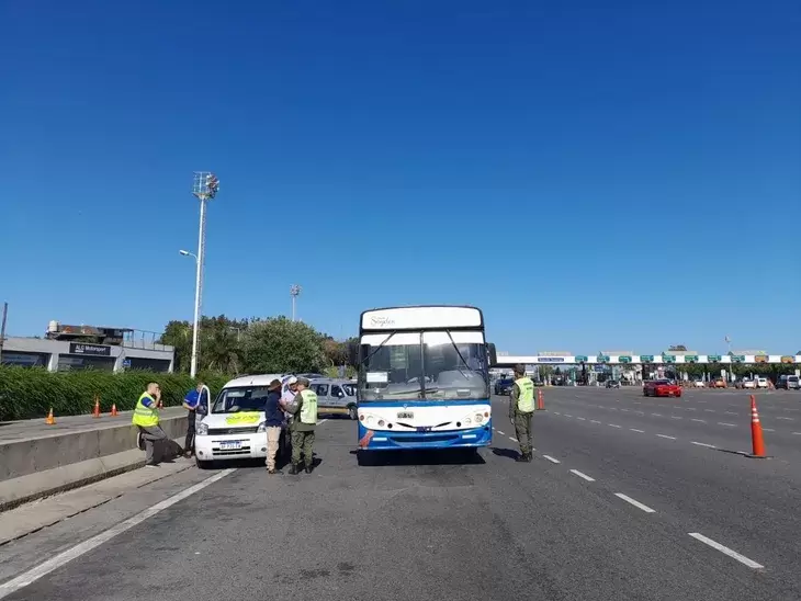 La Gendarmera realiz operativos en la autopista Panamericana y desconoci el fallo del juez Kreplak que impeda hacerlo en el marco del paro general