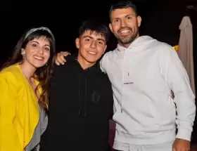 Gianinna Maradona, Benjam�n Ag�ero y Sergio "Kun" Ag�ero, tras festejar el cumplea�os del menor.
