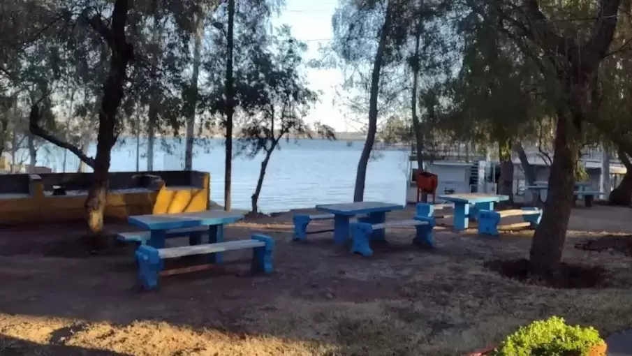 camping de la zona del dique El Carrizal, departamento mendocino de Rivadavia