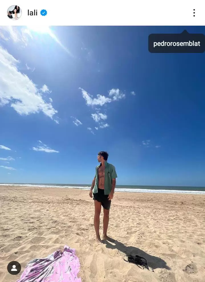 Lali Espósito publicó una foto de Pedro Rosemblat disfrutando el día en Uruguay.