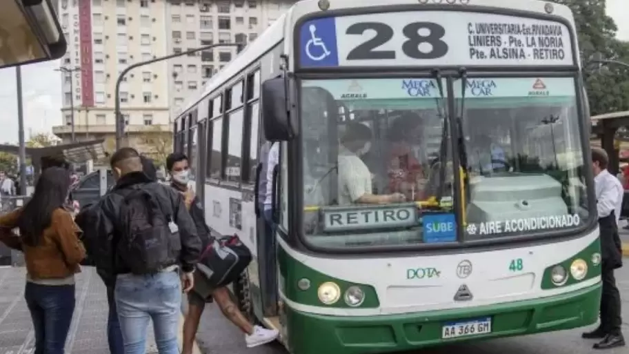 La lnea 28 de colectivos de Buenos Aires es una de las ms concurridas y populares.