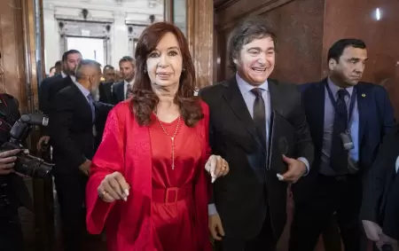 57,4% de pobreza: Milei responsabiliz a "la casta" y CFK lo acus de jugar "con la mesa de los argentinos"