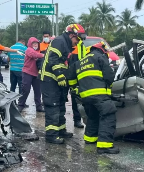 Tragedia en Mxico: cinco turistas argentinos murieron al colisionar dos trafic en Playa del Carmen