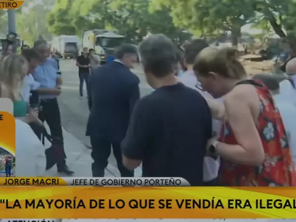 "¡Una rataaaaaaaaaa!": gritos, saltos y un triste final mientras Jorge Macri hablaba del desalojo en Retiro