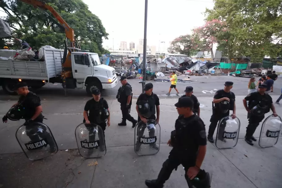 La Polica de la Ciudad garantiz el desalojo en Retiro.