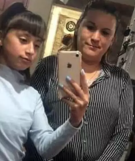 Alma, la nena de 11 aos asesinada, junto a su mam