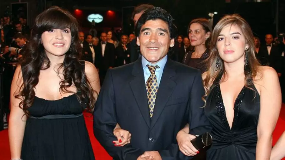 Gianinna, Diego y Dalma Maradona.