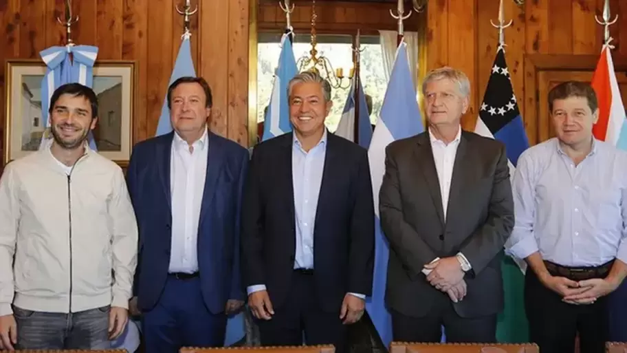 La rebelin de los gobernadores patagnicos puso en jaque la poltica econmica de Milei